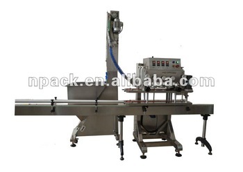Automatic twist off capping machine