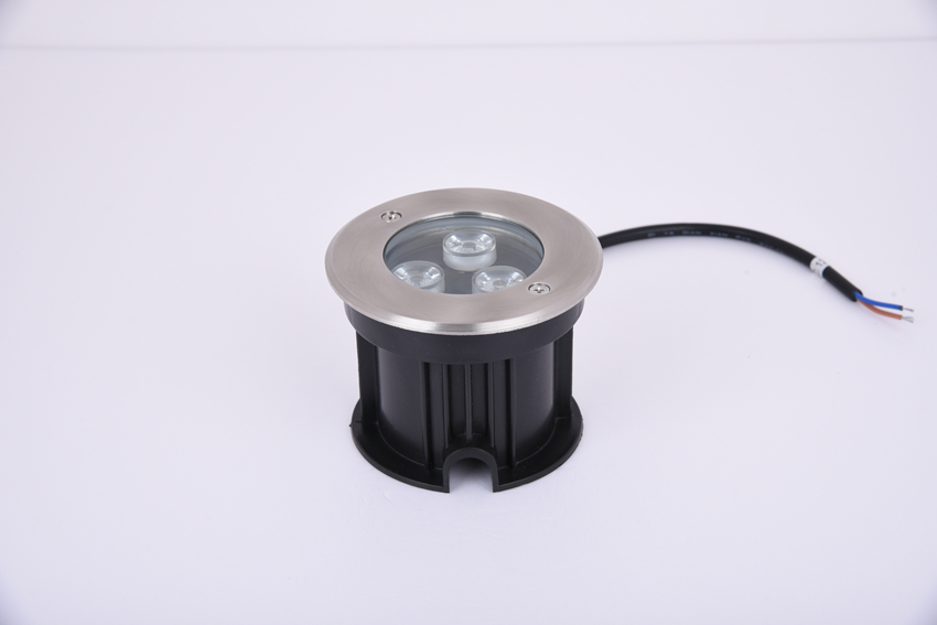 โคมไฟสระว่ายน้ำ LED ที่มีเอฟเฟกต์ไม้ประดับที่แข็งแกร่ง