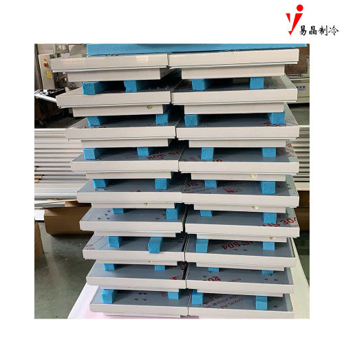 Mehrschichtige isolierte Kalttür 20