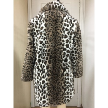 Cappotto in pelliccia sintetica con stampa leopardata