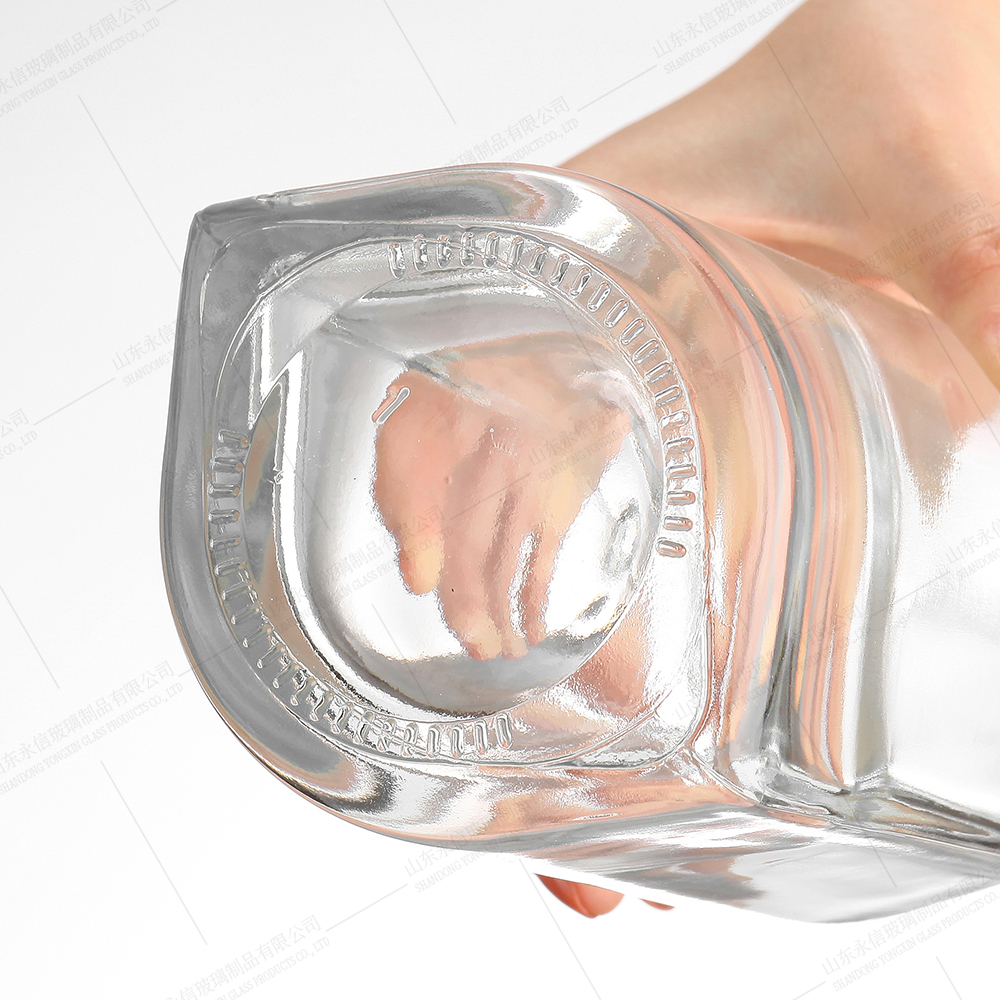 Custom wholesale glass bottles for whiskey brandy water