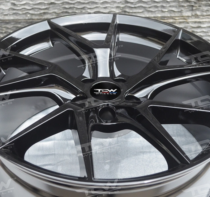 Low Pressure Cast Passenger Vehicle Alloy Wheel