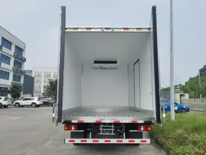 Jiangling Xinkaiyun Refrigerated Truck