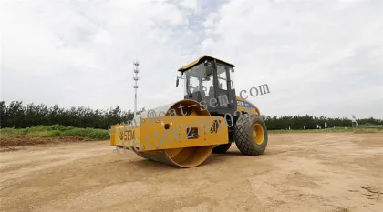 Caterpillar SEM Vibratory Road Roller