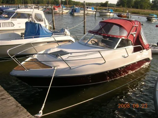 Sport 700 Cabin Boat