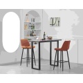 Elegante mesa de bar de mármol y 4 taburetes de naranja