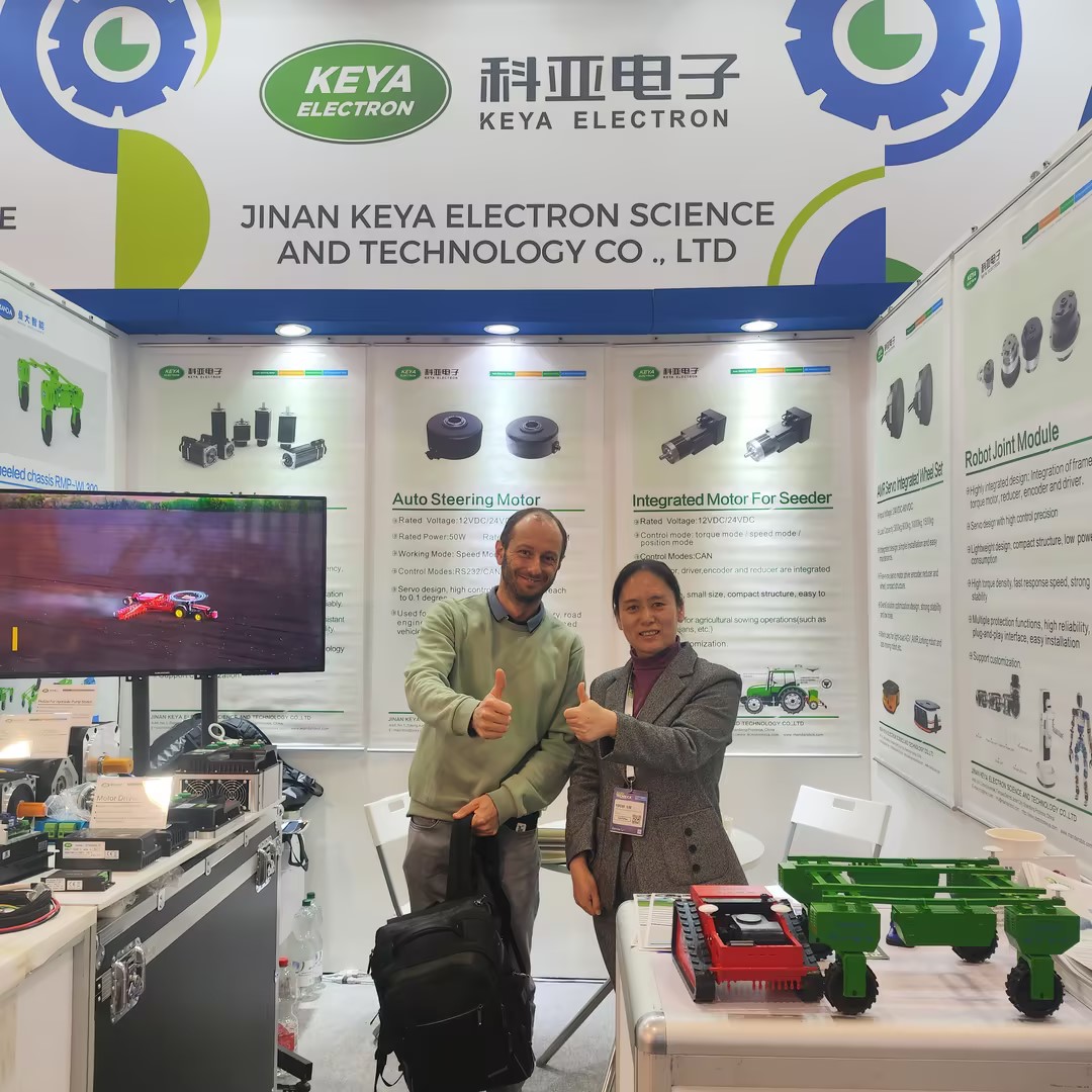 keya-electronics-agritechnica-meeting-with-european-client (2)