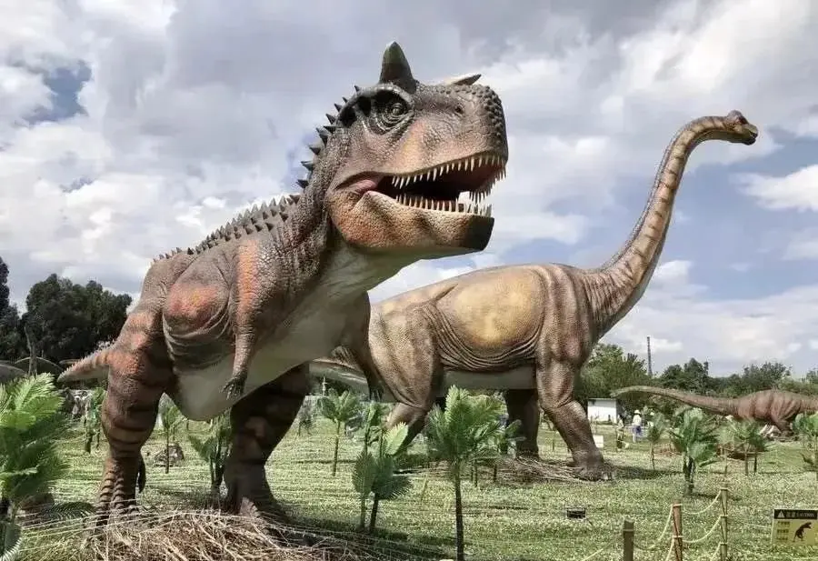 jurassic world animatronic dinosaurs