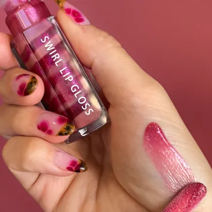 Private Label Vegan Makeup Vendors: Custom Hydrating Lip Gloss Sticks