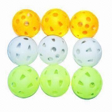 Air flow practice golf balls, made of plastic