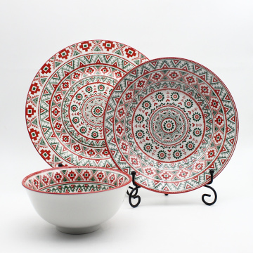 Impressão de decalque com um conjunto de utensílios de cerâmica redonda