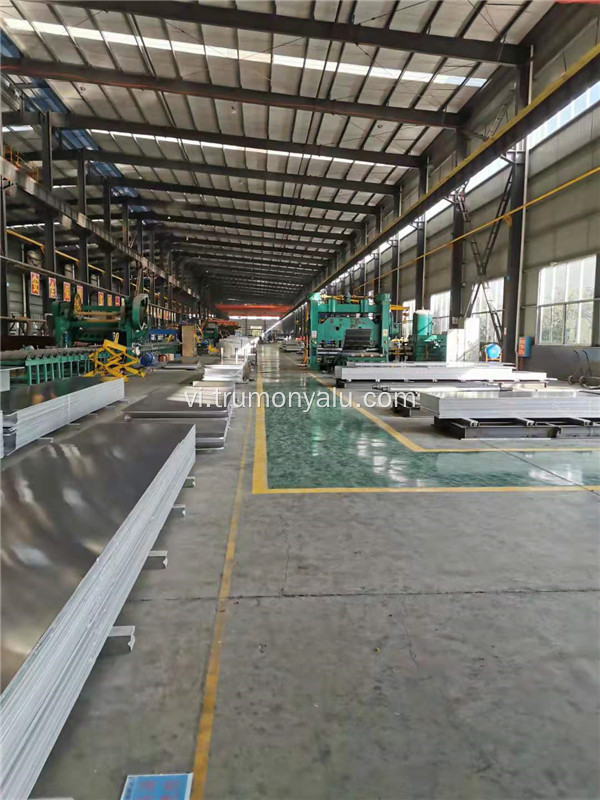 Tấm composite 1050 nhôm Polymetal với titan