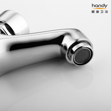 Penundaan yang ditekan dengan tangan menutup sendiri Wastafel Cold Tap