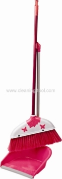 Scopa e paletta di plastica rosso