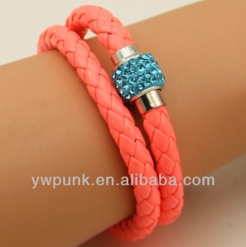 Supply DIY hot selling inlaid blue rhinestones crystal bangle polymer clay magnetic clasp two circles pink PU leather bracelet