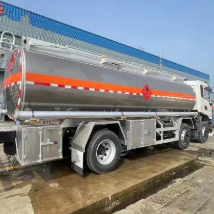 Dongfeng Tianjin 21.5 square tank truck