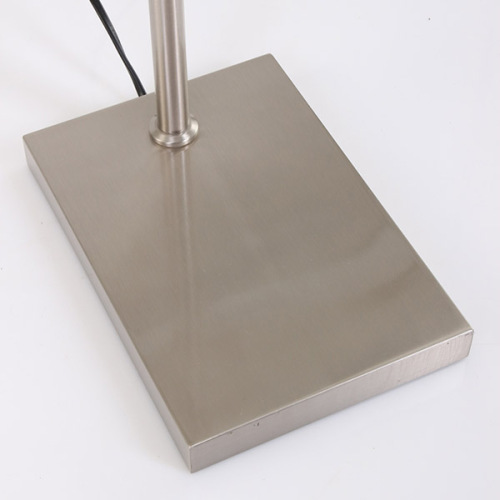 Adjustable LED floor lamp