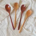 Cucchiaio in bambù naturale realizzato a mano per uso cucina