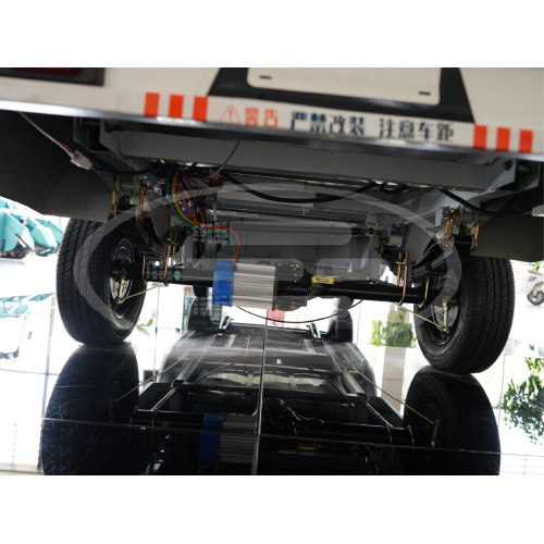Binebenta ang electric cargo van