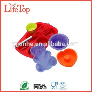 Customized Round Silicone Baking Tray Set ,Whisk,Muffin Pan