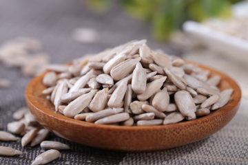 natural white with black strip edible sunflower seeds/kernel