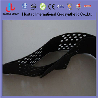 Plastic geocell for road construction