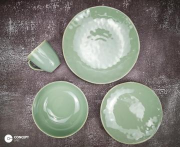 Reaktive glasierte Steinzeugessen in Jade Green Set in Jade Green