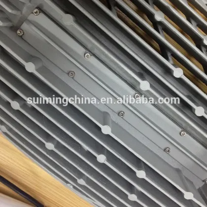 SUIMING 100W solar street light with Bridgelux LED Light Source