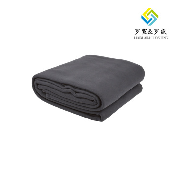 Coperta in feltro grigio scuro