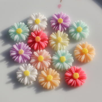 Perles de charme de fleur de marguerite de résine acrylique de couleur bonbon 13MM