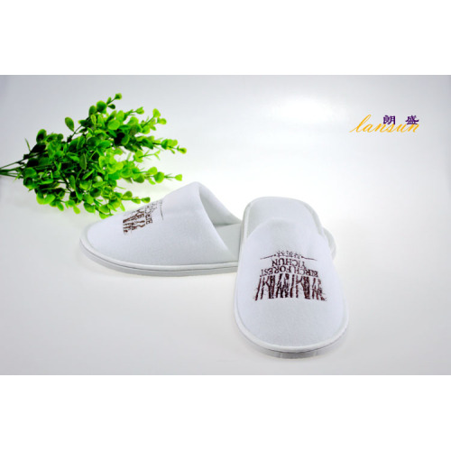 Hotel White Concise Universal Coral Fleece Slippers