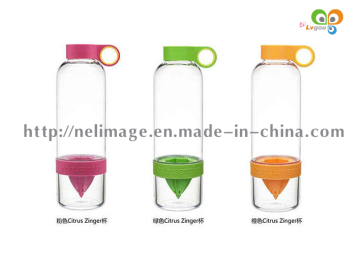 Best Price of Portable Water Bottle Manual Juicer Lemon Juicer, Citrus Zinger Lemon Juice Bottle