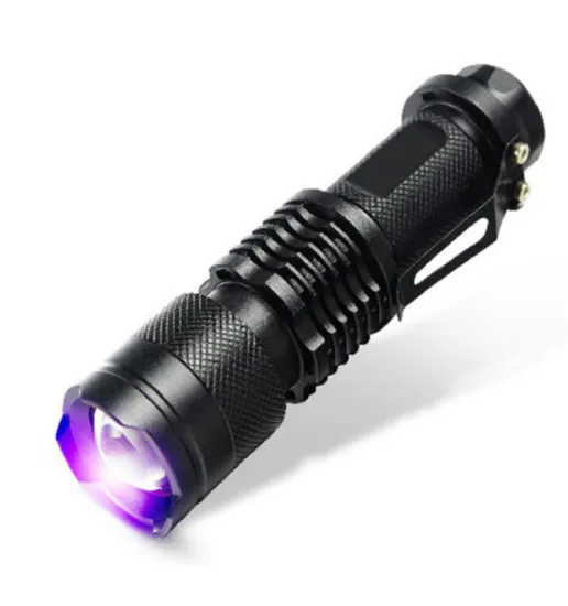 1000 Lumens Zoomable Water-Resistant Torch with 4 Light Modes and AAA Battery