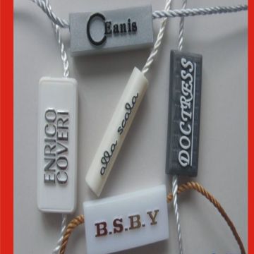 Custom printed plastic commodity hang tags