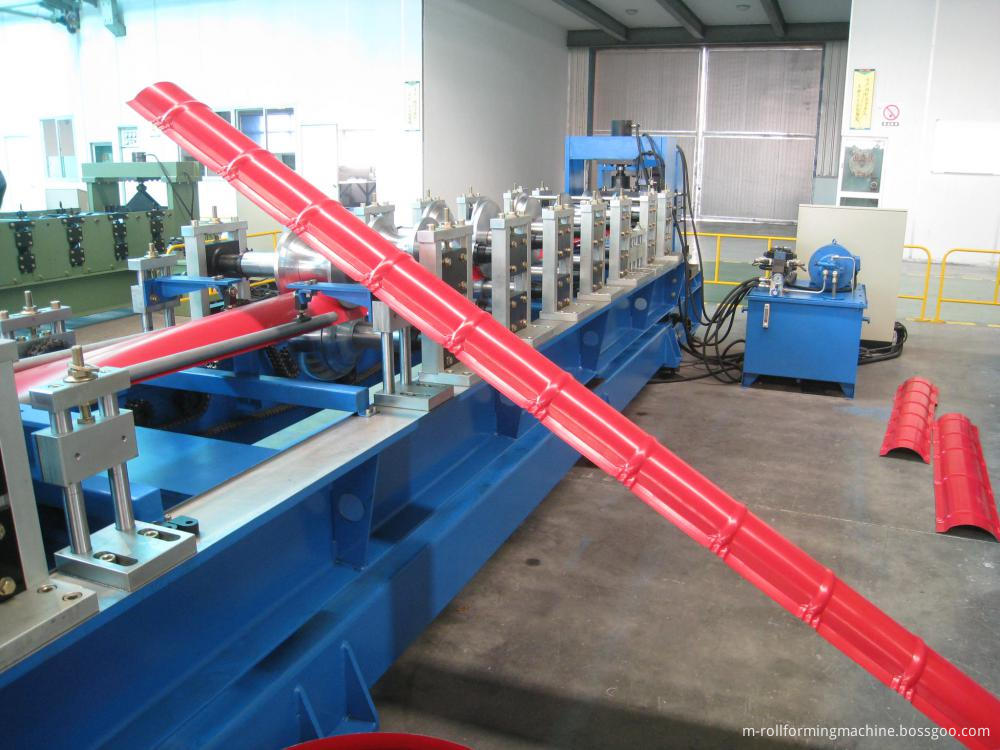 Roll forming machines for roof ridge cap