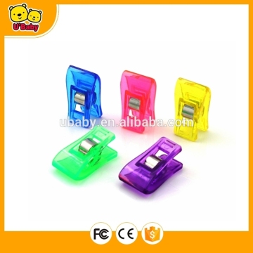 Plastic Clips 005