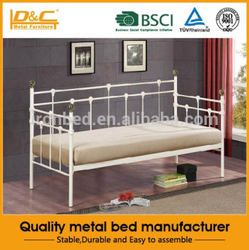 Hot selling metal cheap sofa day bed