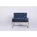 blau learen tin frame lounge stoel