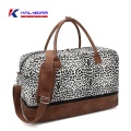 デザインLeopard Graffiti Ladies Travel Duffel Bag Ladides