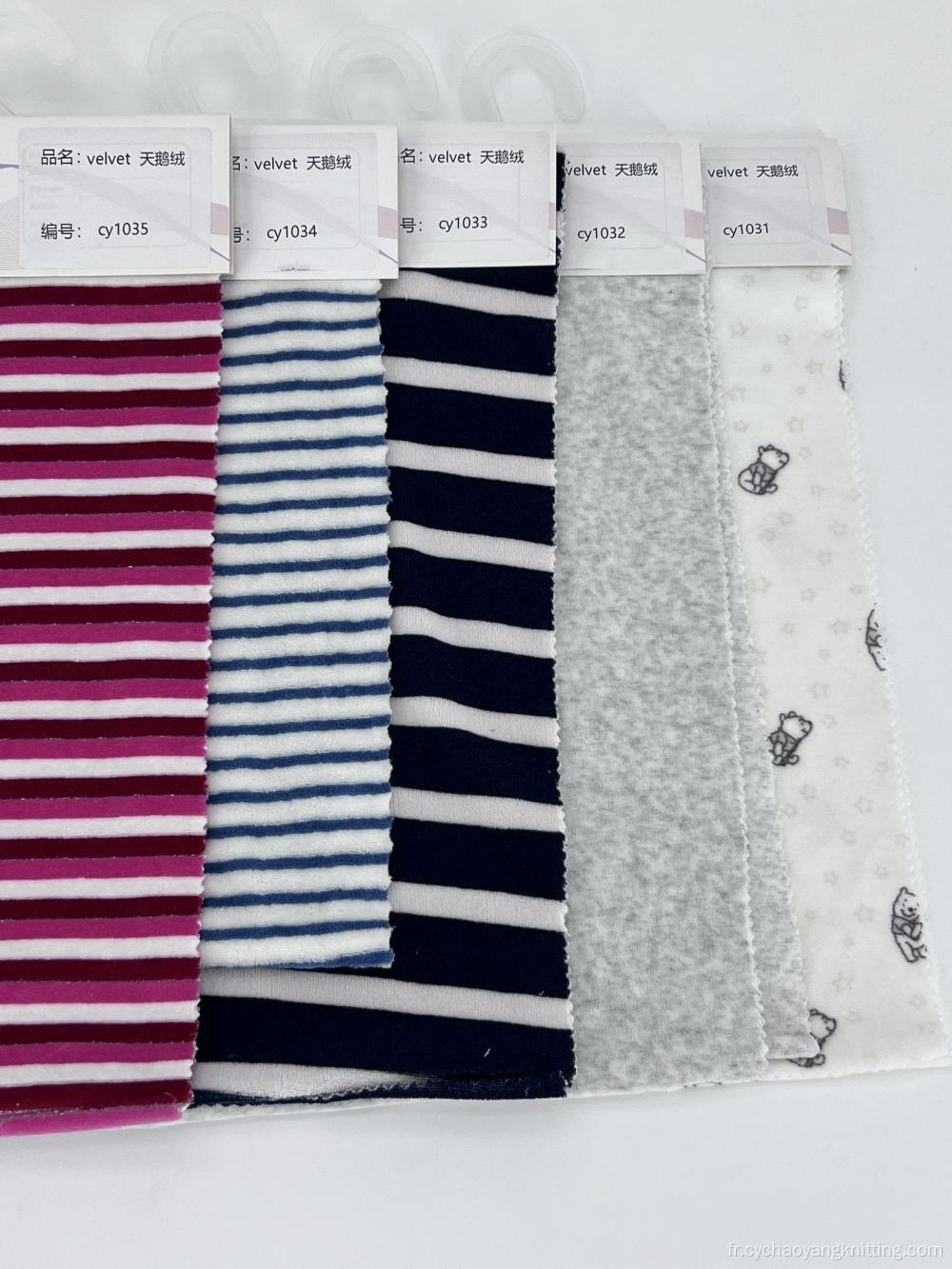 Tissu de velours à bande tricotée à 100% en polyester pour vêtements