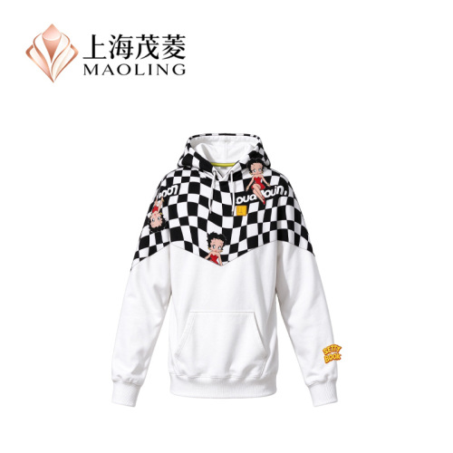 Acogedora sudadera con capucha para uso diario.