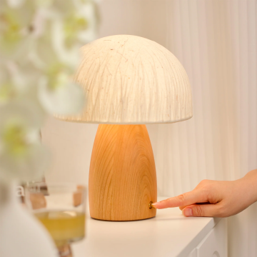 Lampu meja cendawan Alice: lampu LED unik untuk hiasan anda