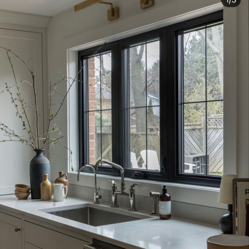 Изготовленные на заказ алюминиевые окна с выдающимися характеристиками