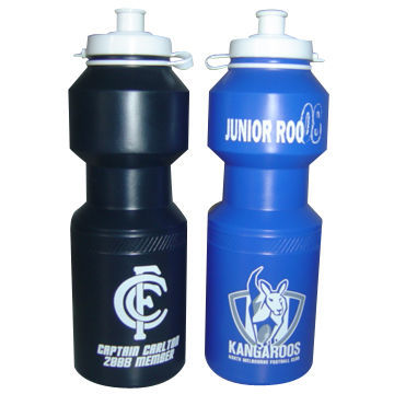 Sport water bottles, customized logos, colors and sizes are accepted, made of plastic