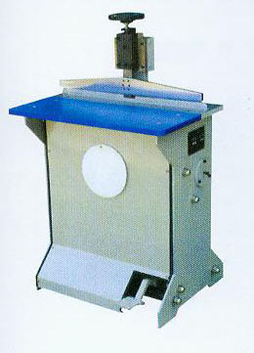 Semi-automatic double wire closing machine