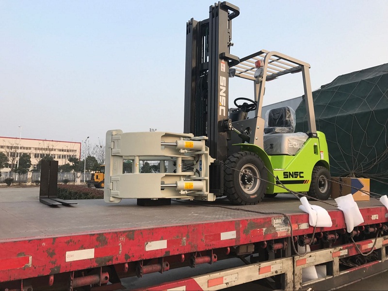 Forklift Paper Clamp