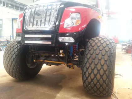 Yunlihong 4X4 Desert Off Road Passenger Vehicle