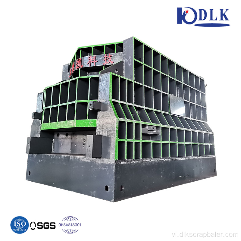 Máy cắt kim loại ngang để cắt phế liệu kim loại