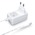 Adaptateur d'alimentation blanc AC à DC 12V 1.5A