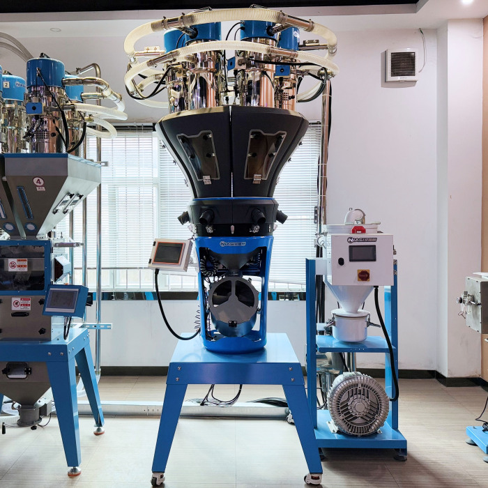 Blender batch gravimetri untuk industri plastik